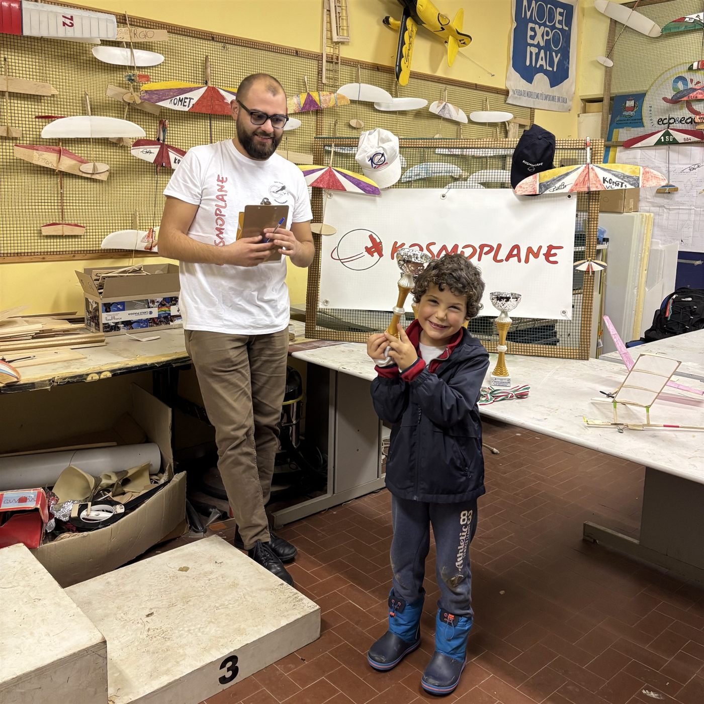 Il laboratorio di aeromodellismo KosmoPlane